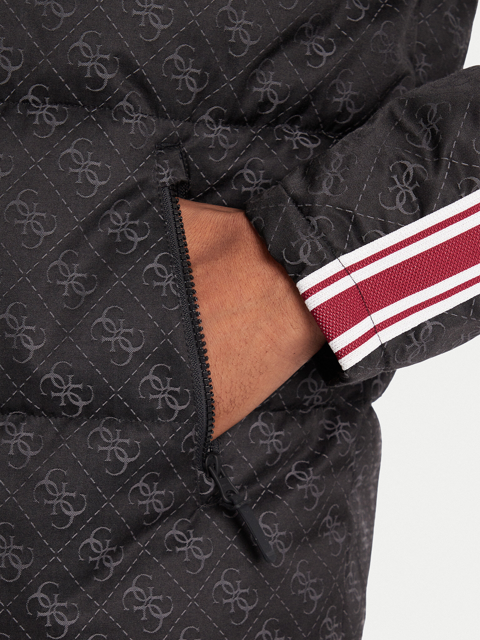 Bunda pro přechodné období Guess