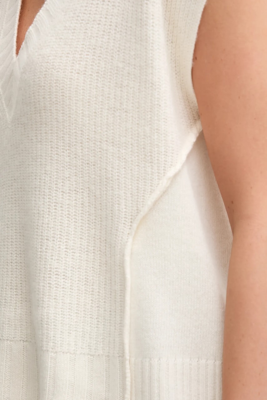 Vesta s přídavkem vlny United Colors of Benetton