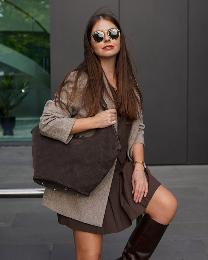 MARCO MAZZINI Tmavě hnědá kožená hobo kabelka