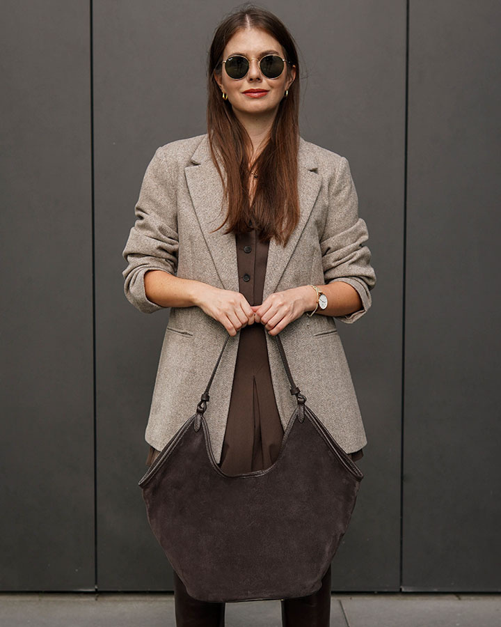 MARCO MAZZINI Tmavě hnědá kožená hobo kabelka