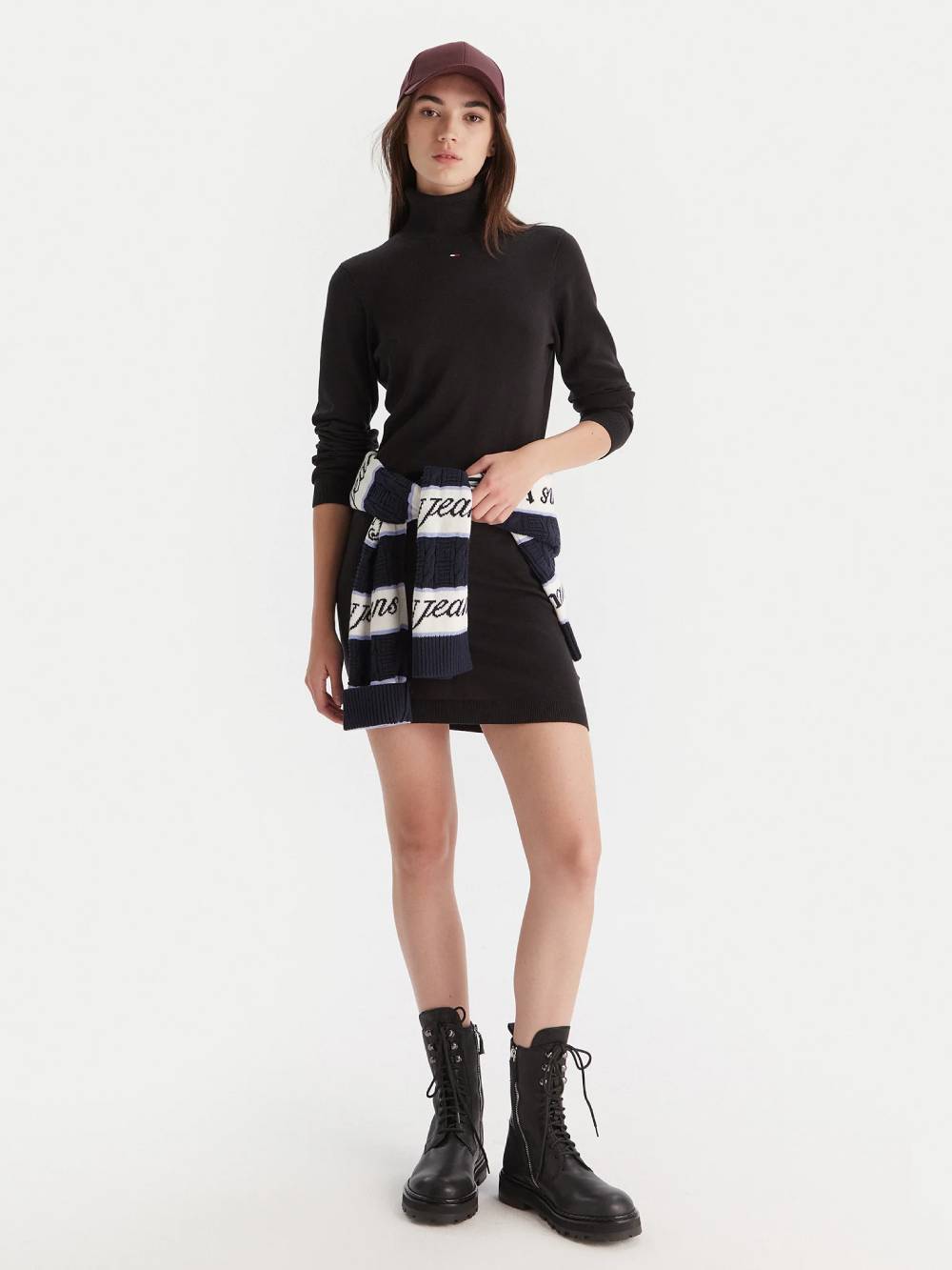 Tommy Jeans dámské černé úpletové šaty