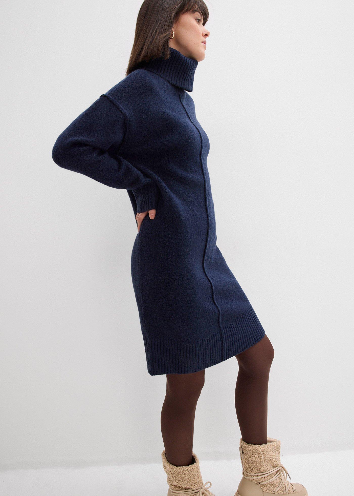 bonprix Pletené šaty s ozdobným švem Modrá