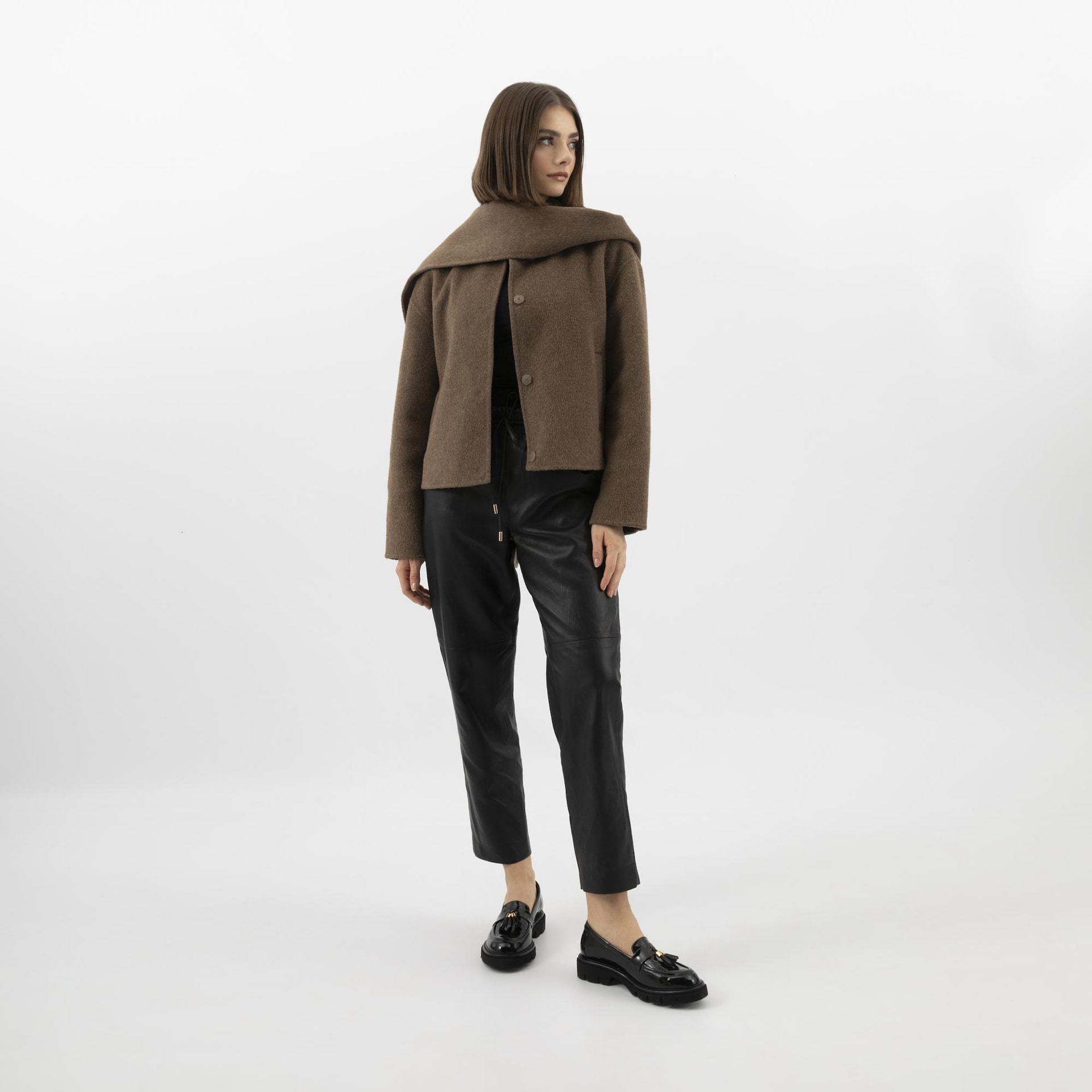 Wojas Černé Lakované Mokasíny Se Zdobným Třásněm