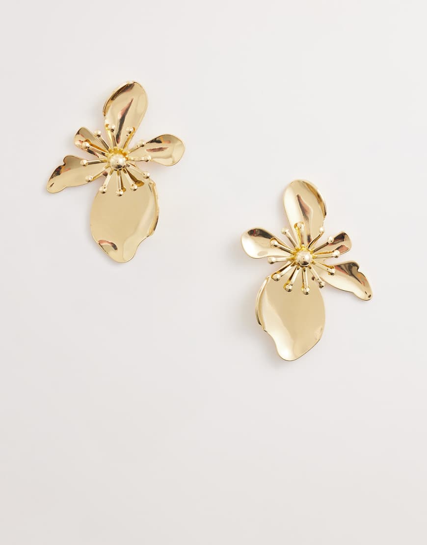 ASOS DESIGN stud earrings with floral design in gold tone