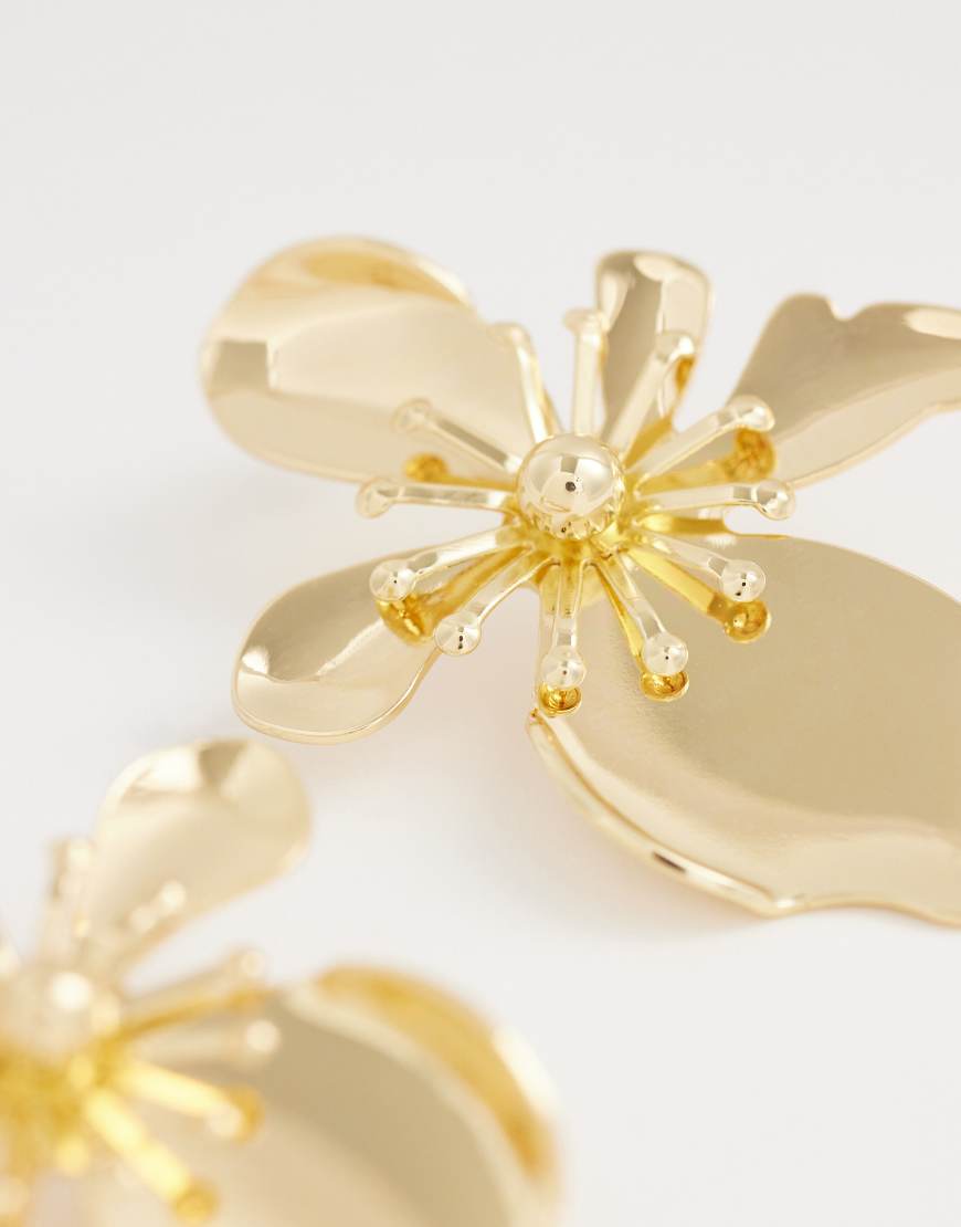 ASOS DESIGN stud earrings with floral design in gold tone