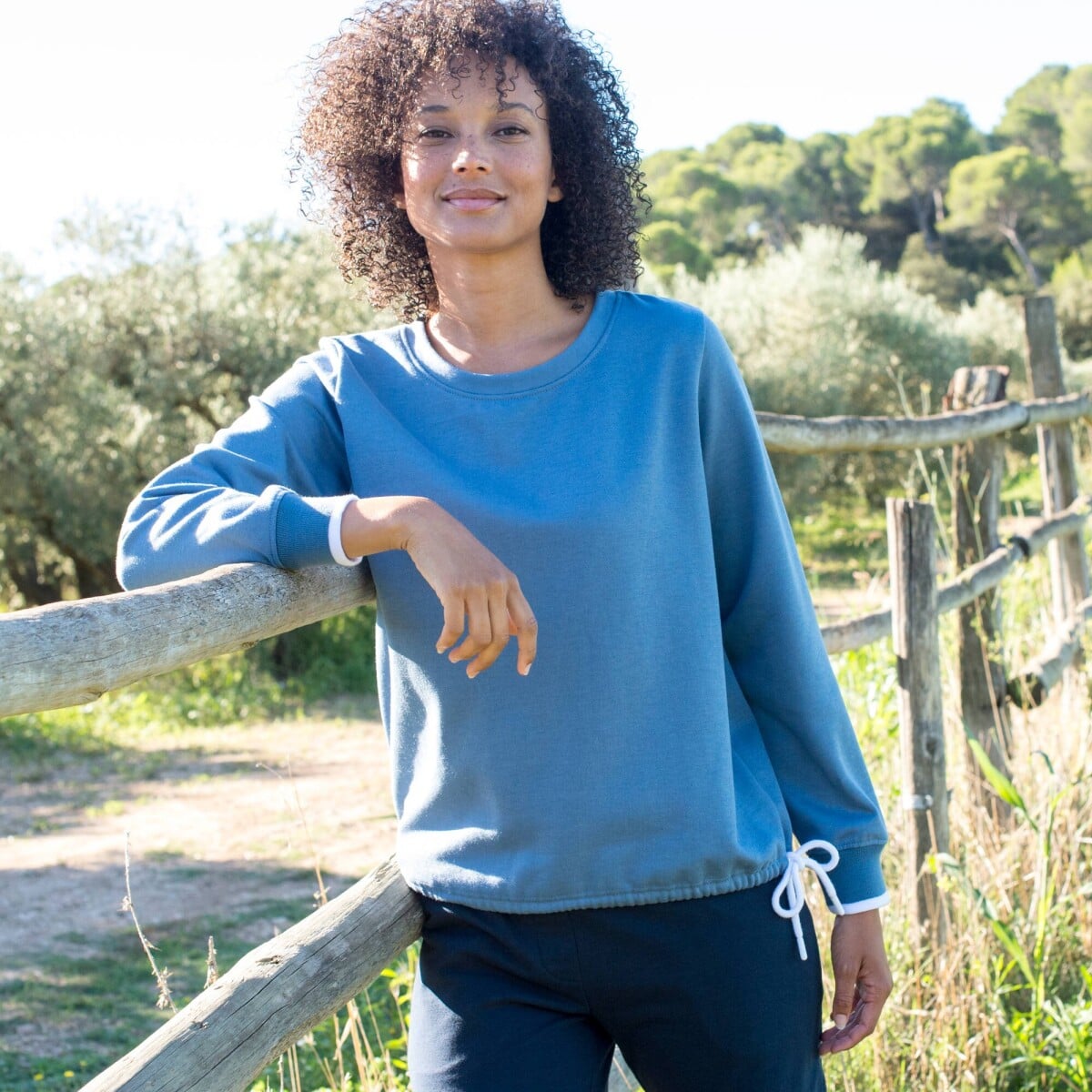 Blancheporte Moltonová mikina se šňůrkou na stažení modrá džínová