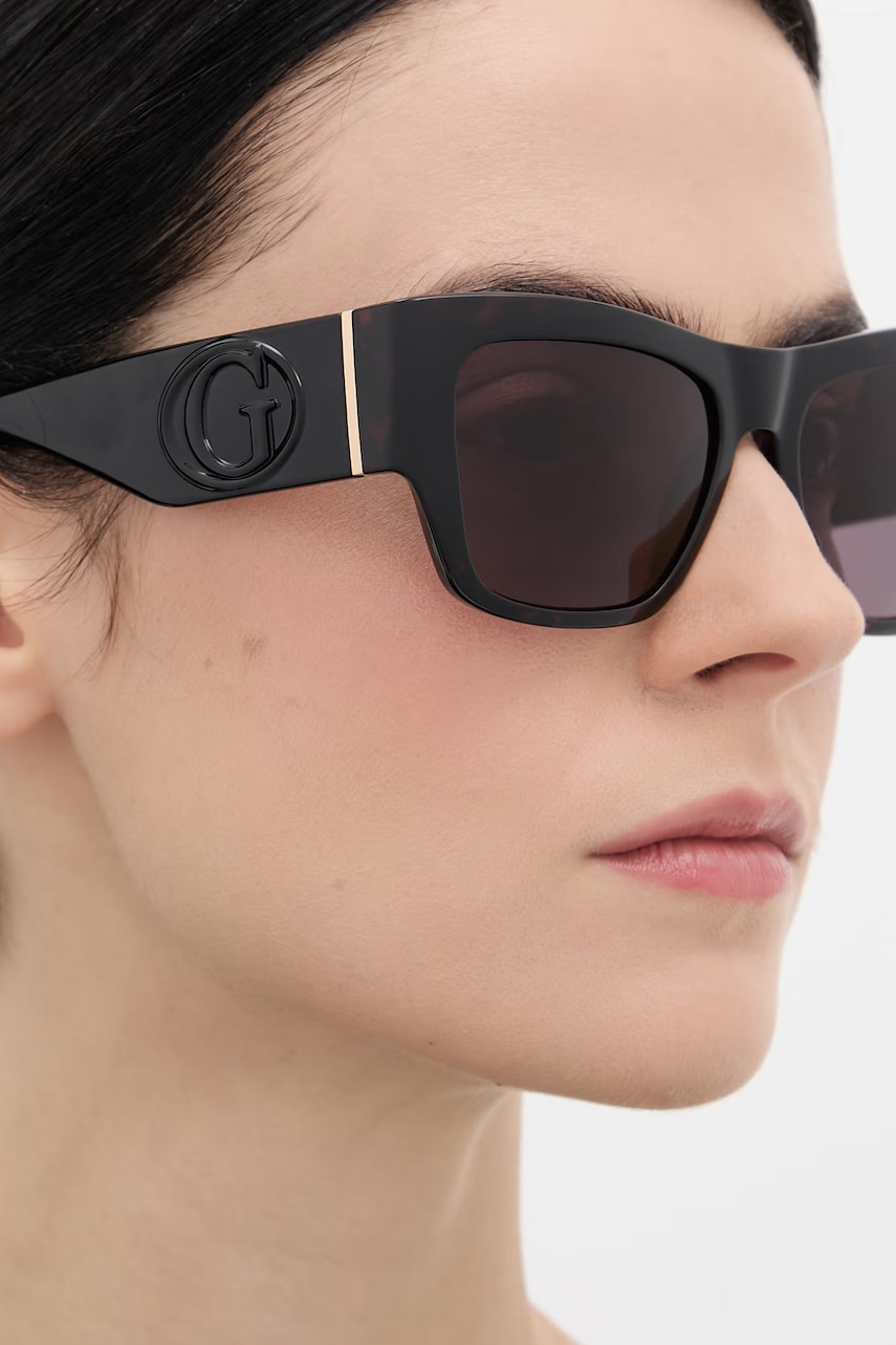 Sluneční brýle Guess