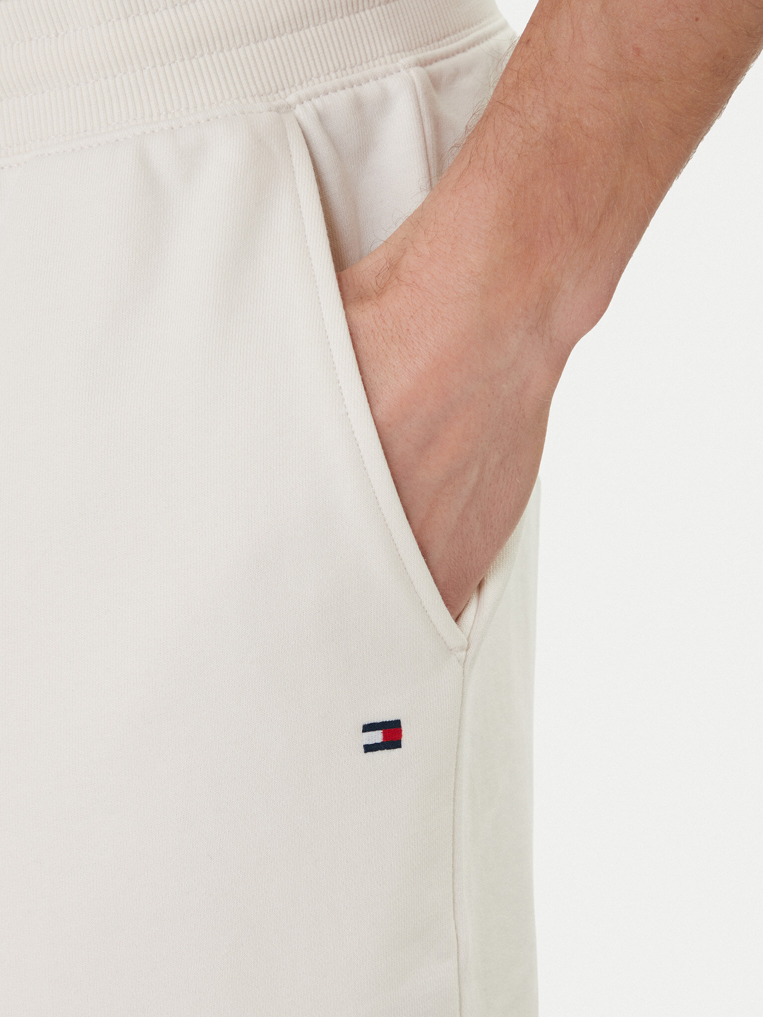 Šortky z materiálu Tommy Hilfiger