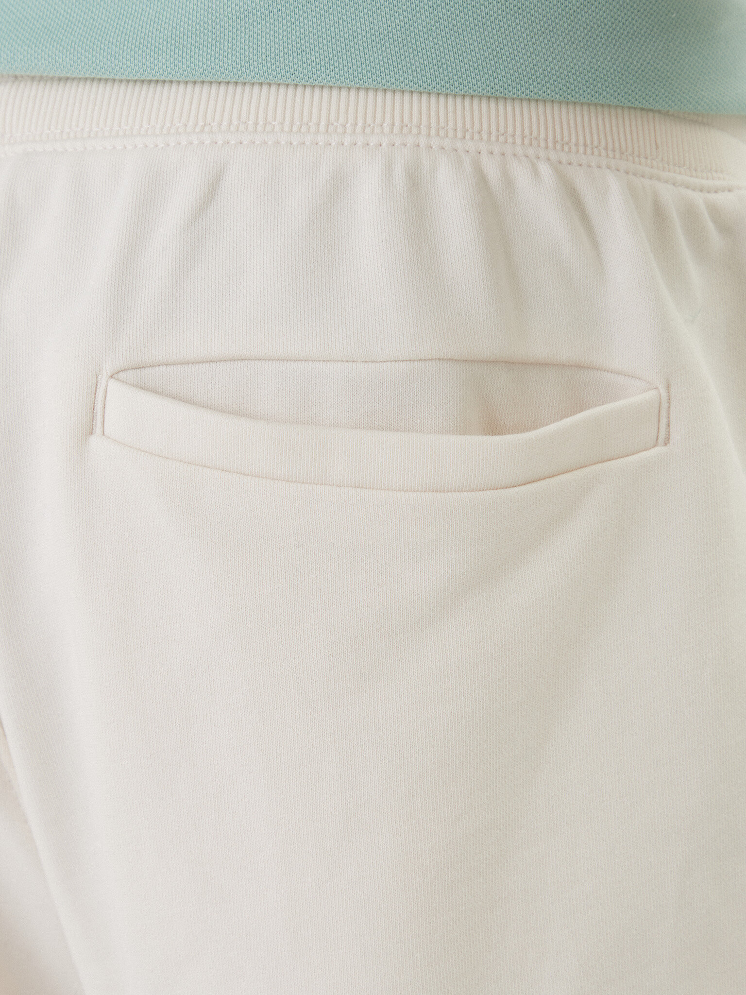 Šortky z materiálu Tommy Hilfiger