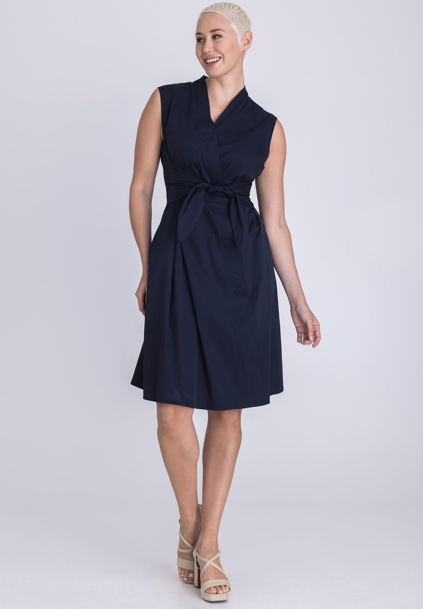 TUZZI ESSENTIALS dámské šaty tmavě modré s páskem