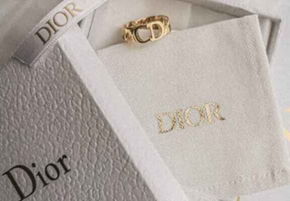 prsten Dior v krabičce