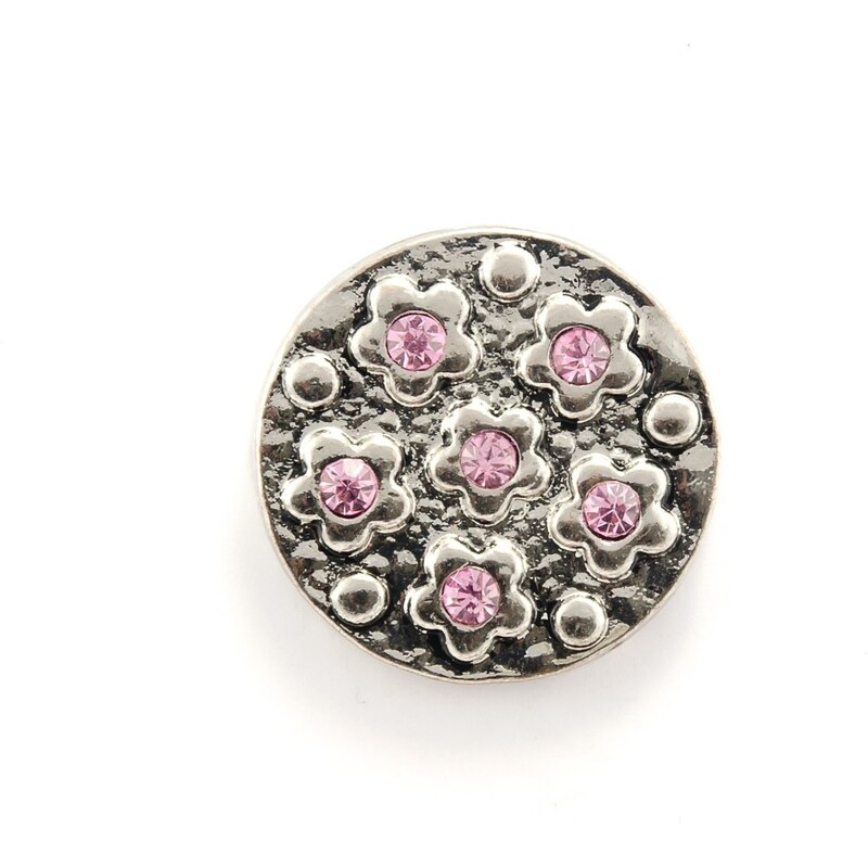 JewelsHall Knoflík Cvak - květy s růžovými krystaly - 1,8 cm