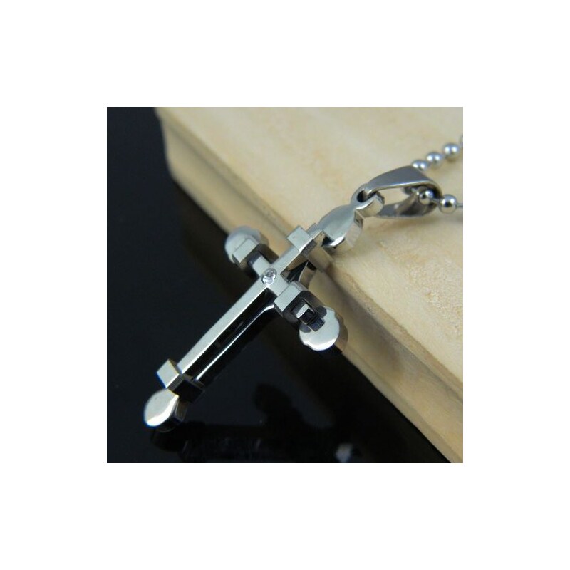Impress Jewelry Přívěsek z chirurgické oceli kříž zirkon