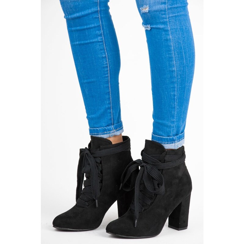 VICES new collection Úžasné černé kotníkové boty se stylovým vázáním