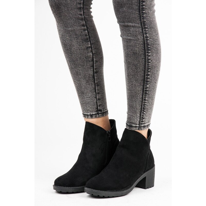 VICES new collection Semišové černé kotníkové boty na podpatku