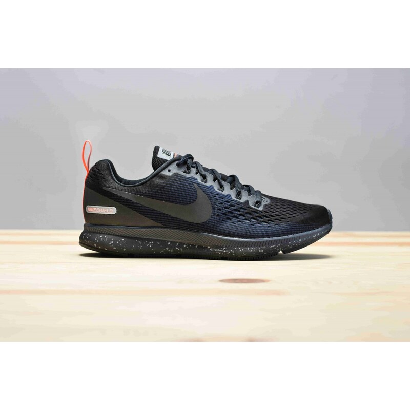 Pánské Běžecké boty Nike AIR ZOOM PEGASUS 34 SHIELD  BLACK/BLACK-BLACK-OBSIDIAN - GLAMI.cz