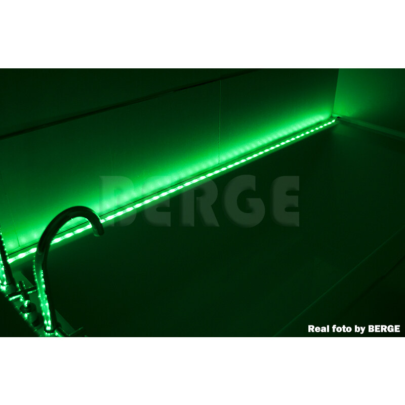 ECOLIGHT LED pásek KOMPLET - SMD 2835 - 5m - 300/5m - 4,8W/m - zelený + konetkor + zdroj
