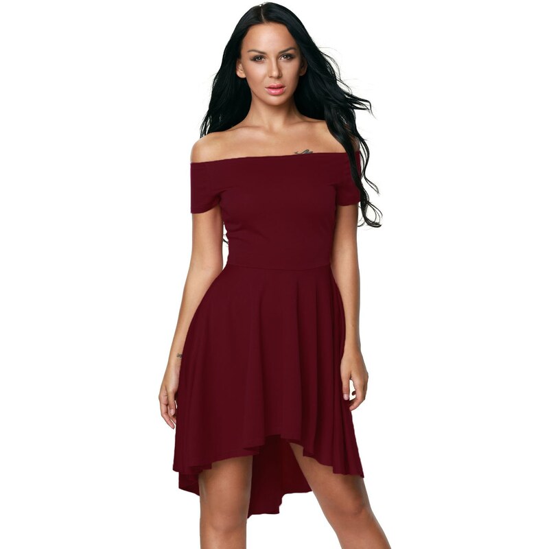 Červené šaty s volnou sukním