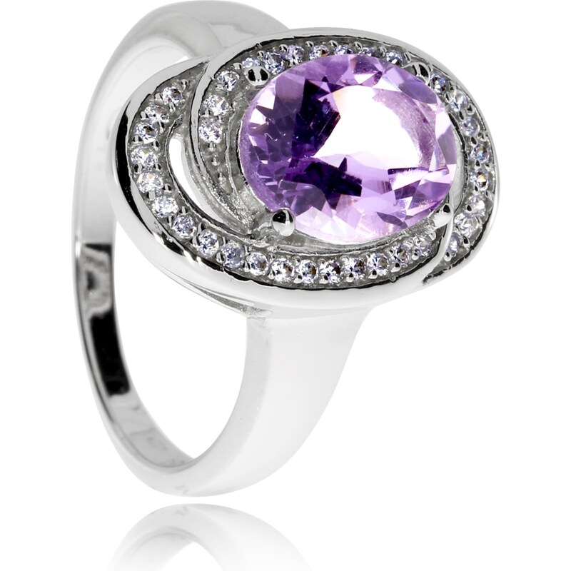 SilverRepublic Stříbrný prsten s fialovým ametystem a zirkony (cubic zirconia), dva spojené ovály - Velikost 57