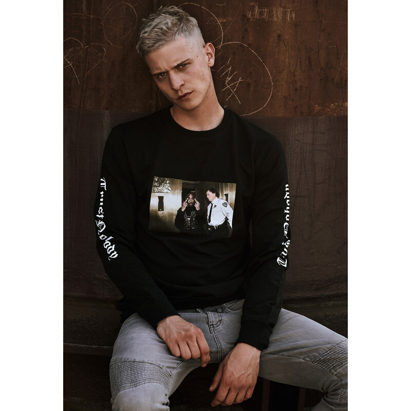 Merchcode Tupac Trust Nobody Crewneck černý