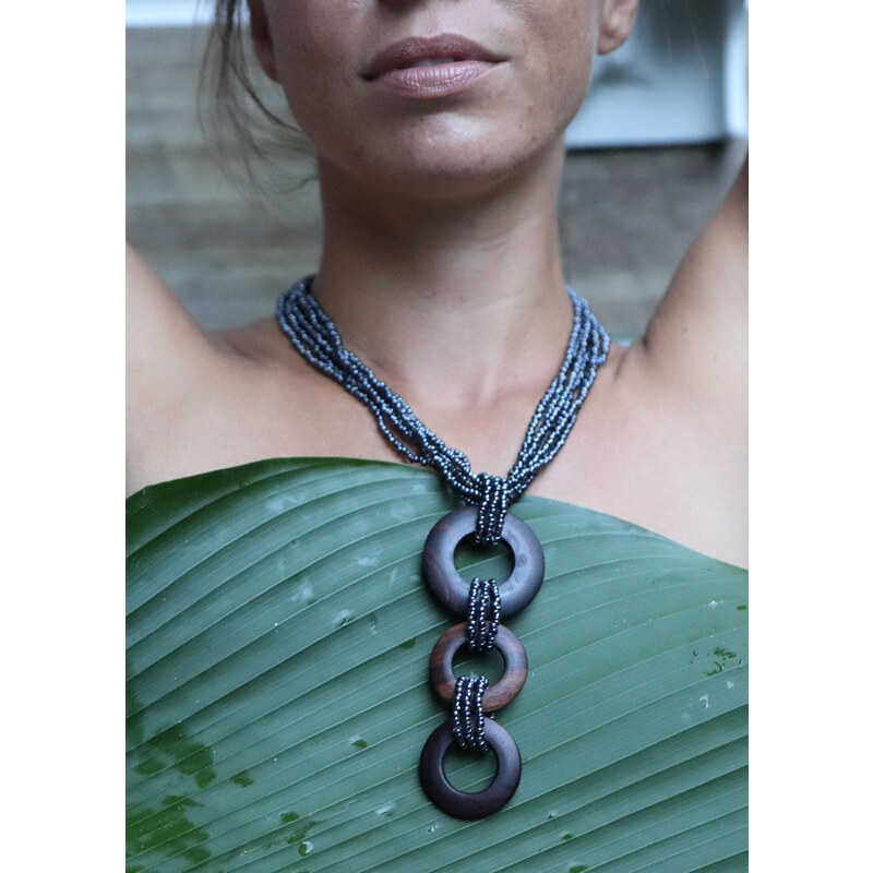 Touch of Bali / Wood & Beads Náhrdelník ebenové kruhy šedý