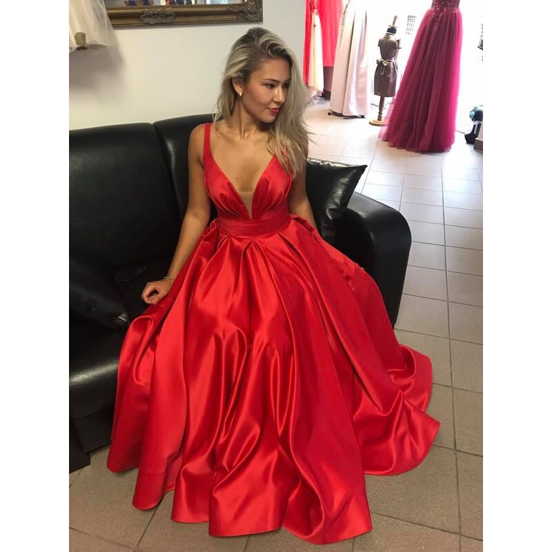 Plesové maturitní šaty červené