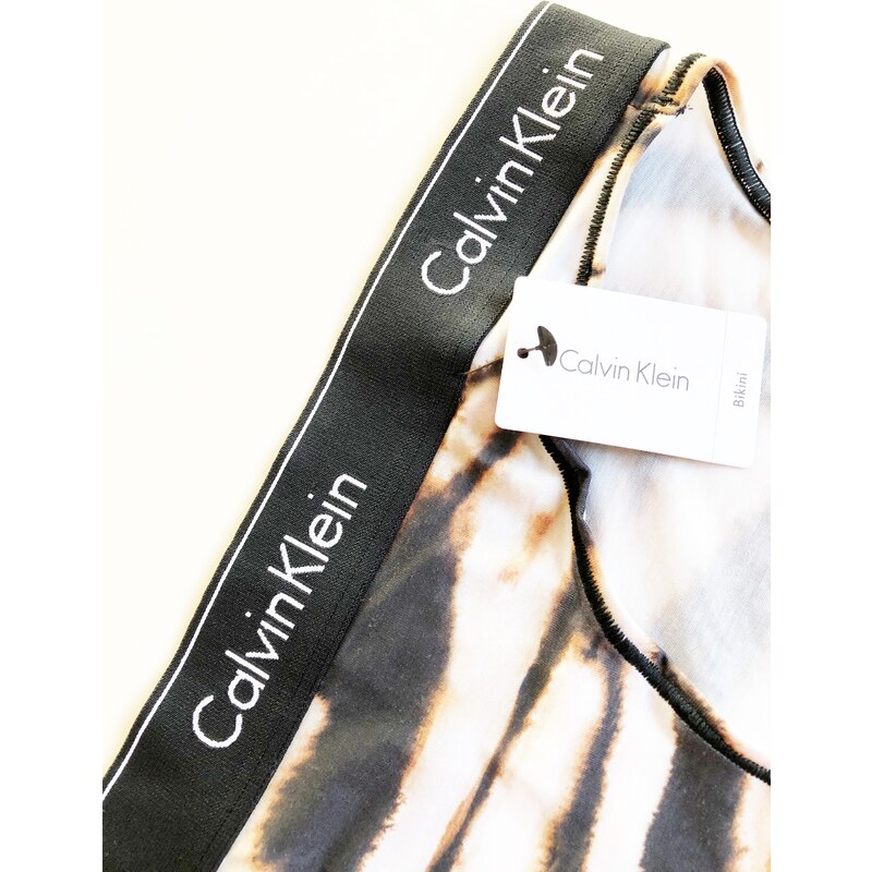 Calvin Klein Calvin Klein Tiger stylové bavlněné kalhotky Bikini s tygřím vzorem - XS / Černá / Calvin Klein