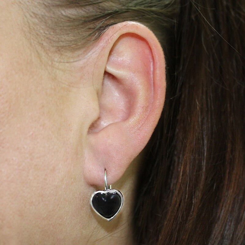 BM Jewellery Náušnice keramické srdce Valentýn z chirurgické oceli S909100