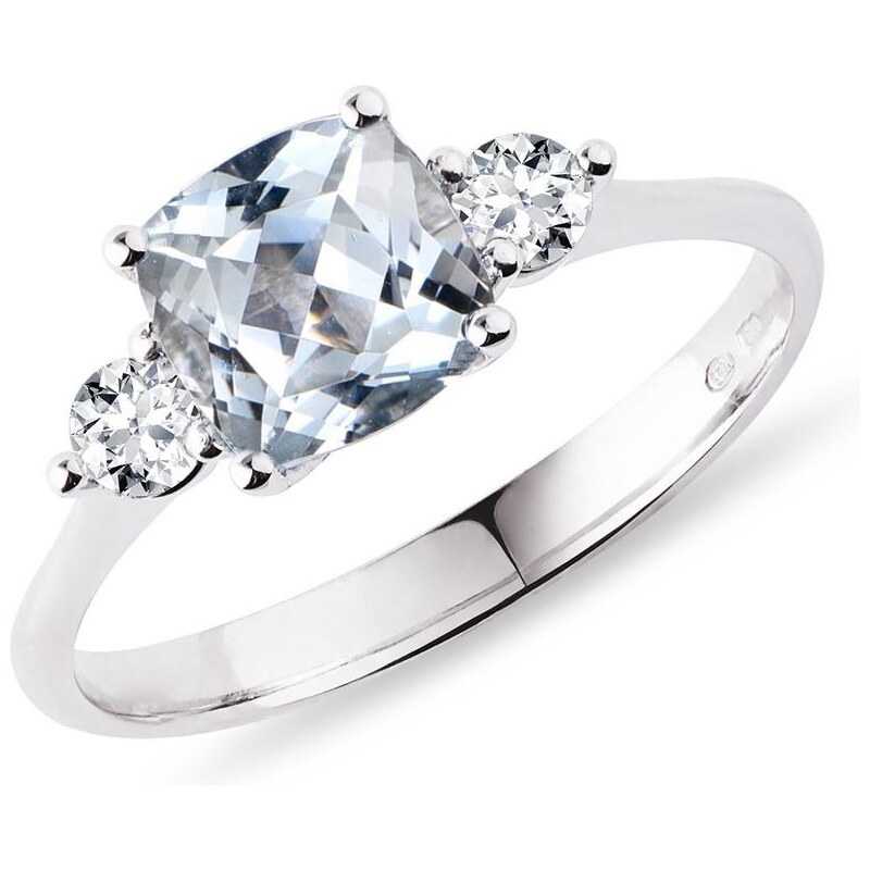 Prsten s akvamarínem a brilianty v bílém zlatě KLENOTA K0653012