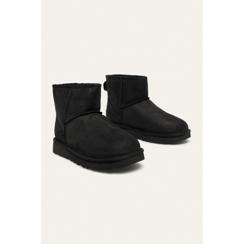 Sněhule UGG Classic Mini dámské, černá barva, 1016558