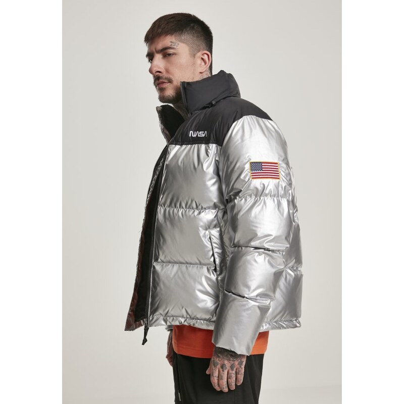 URBAN CLASSICS Černo/stříbrná pánská zimní bunda Misteer Tee NASA Two