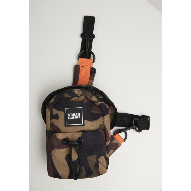 Urban Classics Accessoires Malá crossbody kabelka woodland camo/oranžová