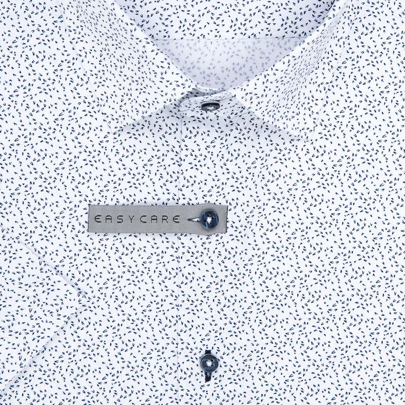 AMJ pánská košile bavlněná, bílá tmavě modře kropenatá VKBR1144, krátký rukáv, regular fit