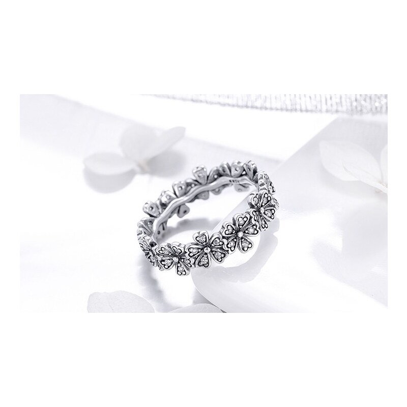 P&J Jewellery Stříbrný prsten Květinky SRP25