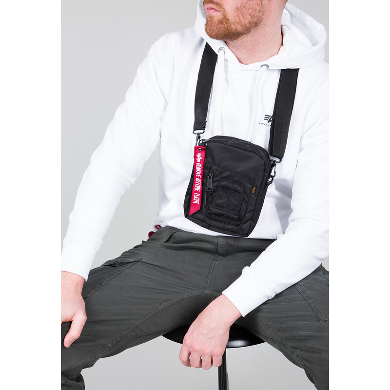 Alpha Industries Taška Crew Carry Bag black