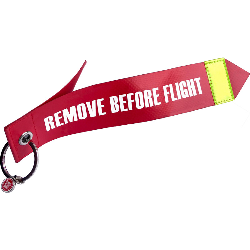RBF ORIGINALS Klíčenka Remove Before Flight PVC 22x4 cm červená