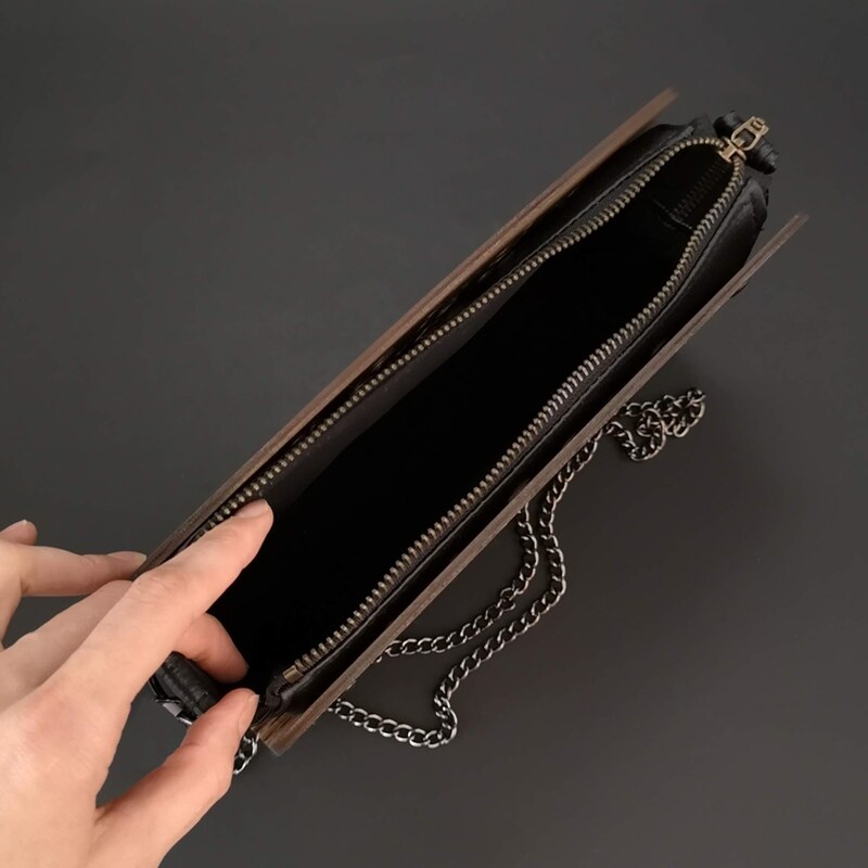 AMADEA Dřevěná kabelka černá - čtverečky 25 cm