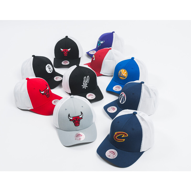 Kšiltovka Mitchell & Ness Mesh Flex Trucker Cleveland Cavaliers Navy