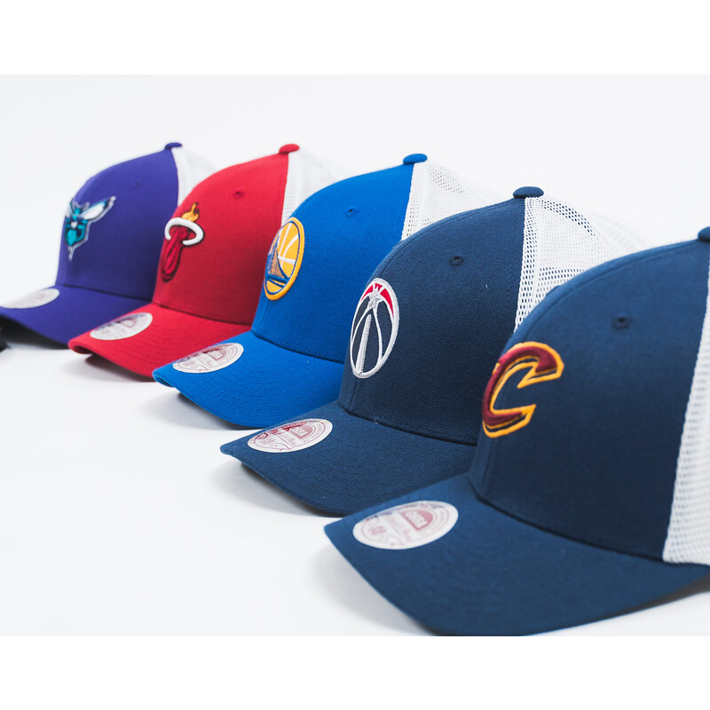 Kšiltovka Mitchell & Ness Mesh Flex Trucker Cleveland Cavaliers Navy