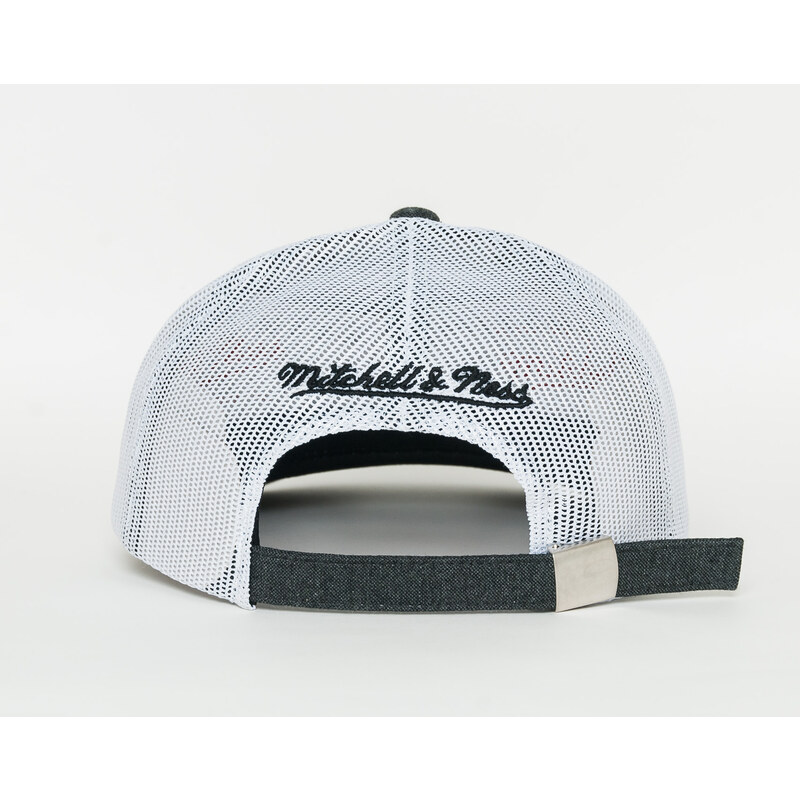 Kšiltovka Mitchell & Ness Tints Black Snapback