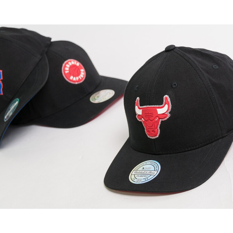 Kšiltovka Mitchell & Ness NBA Biowashed Zig Zag 110 SB Toronto Raptors Black Snapback