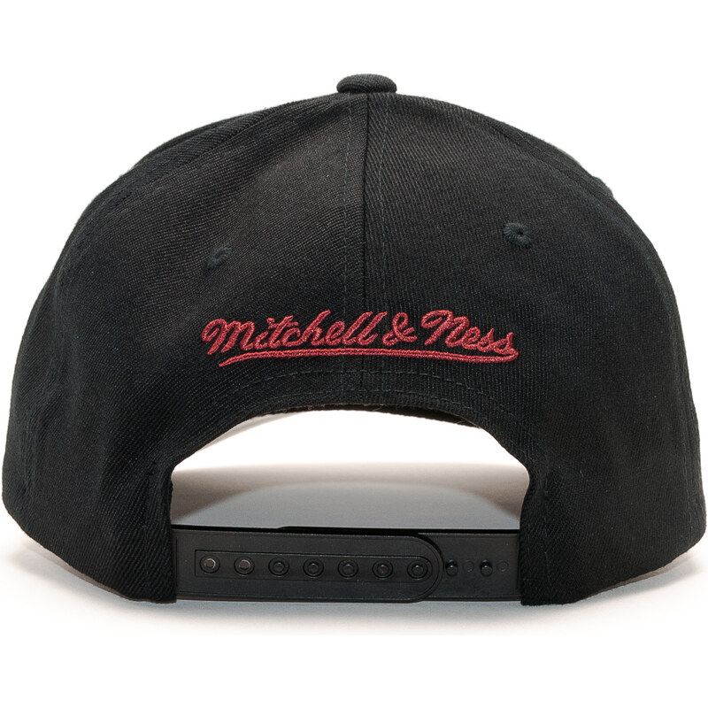 Kšiltovka Mitchell & Ness Cleveland Cavaliers 2 Tone 110 Black/Dark Red Snapback