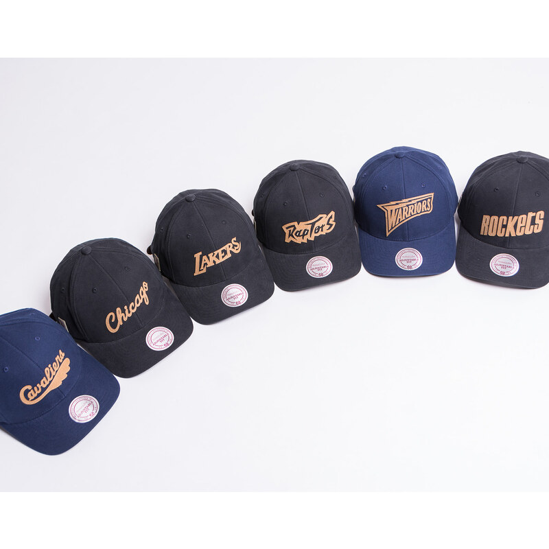 Kšiltovka Mitchell & Ness Cleveland Cavaliers Gameplan Navy Strapback