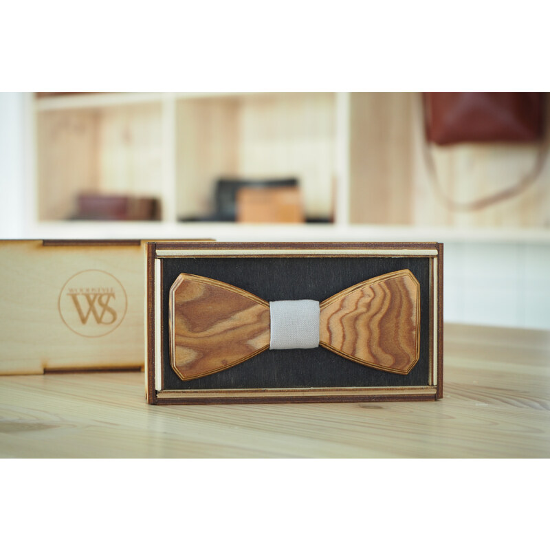 Wood Style Motýlek Hranatý Kořenice
