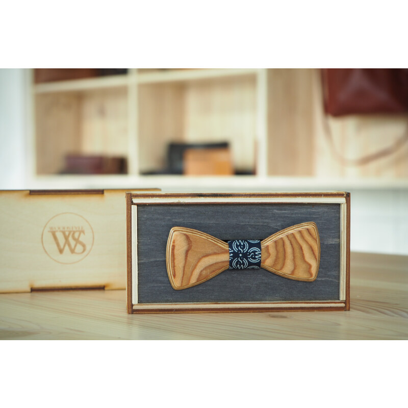 Wood Style Motýlek Mini Kořenice