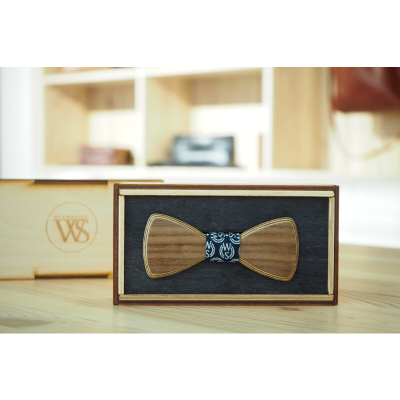 Wood Style Motýlek Mini Ořech americký