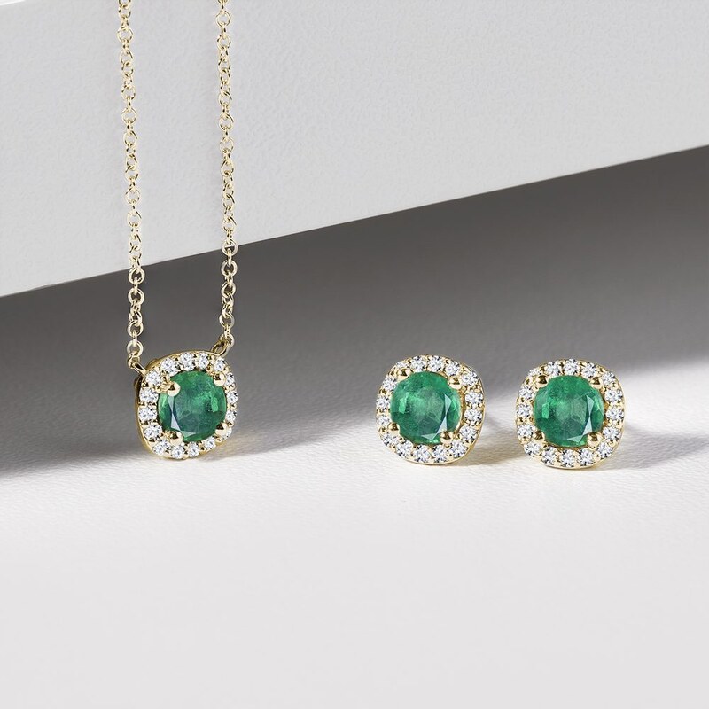 Luxusní zlaté náušnice se smaragdy a diamanty KLENOTA K0317143