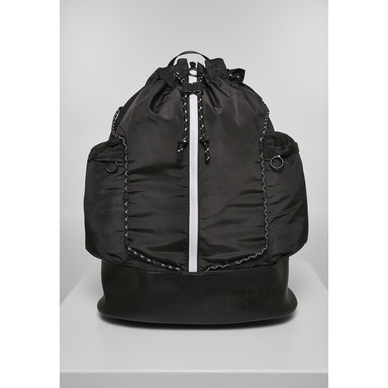 Urban Classics Lehký turistický batoh černo/bílý