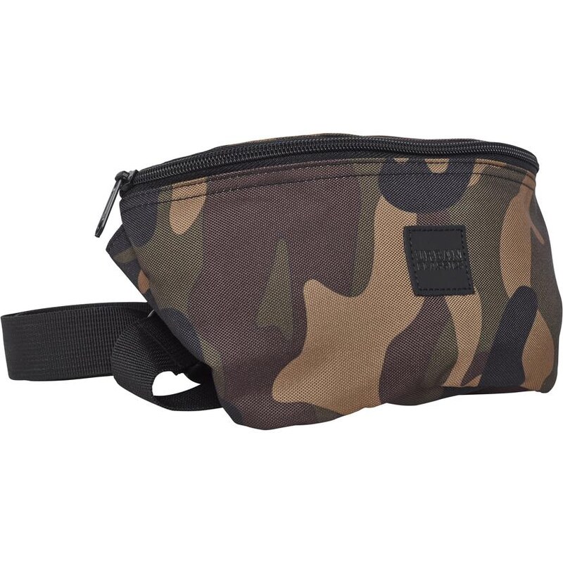 Urban Classics Accessoires Camo Hip Bag dřevěná kamufláž