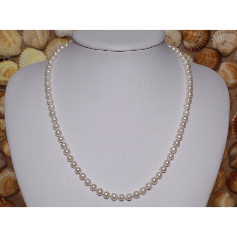 náhrdelník ze sladkovodních perel 5-5,5 mm se stříbrným uzávěrem